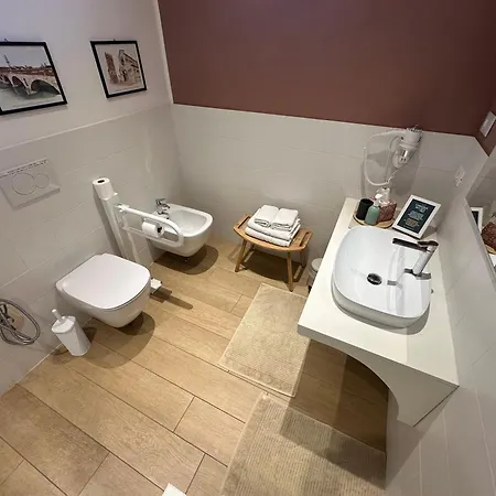 Veronalago Accessibile Alojamento de Acomodação e Pequeno-almoço 4*